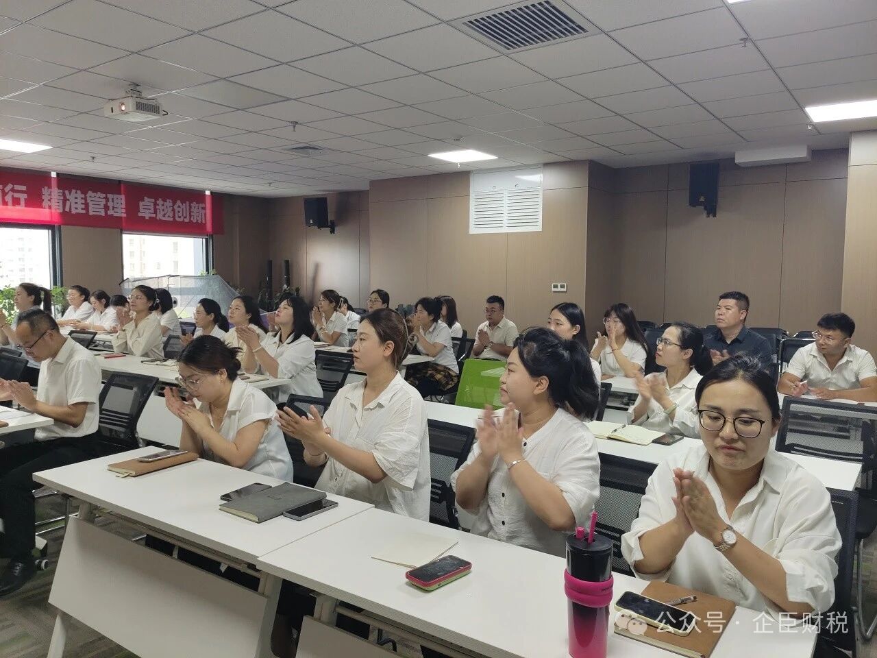 微信图片_20251127153439.jpg 微信图片_20251127153439.jpg