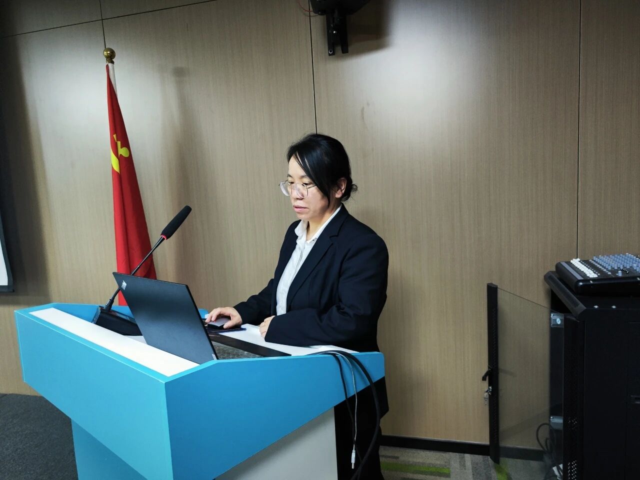 微信图片_20251128135122.jpg 微信图片_20251128135122.jpg