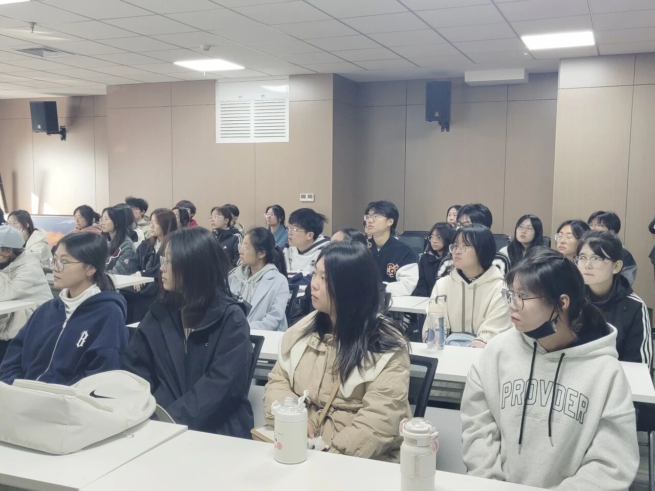 微信图片_20251128135735.jpg 微信图片_20251128135735.jpg