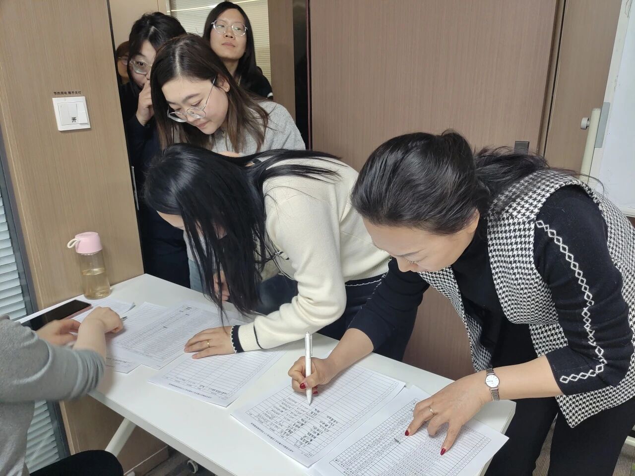 微信图片_2025-12-01_110139_393.jpg 微信图片_2025-12-01_110139_393.jpg