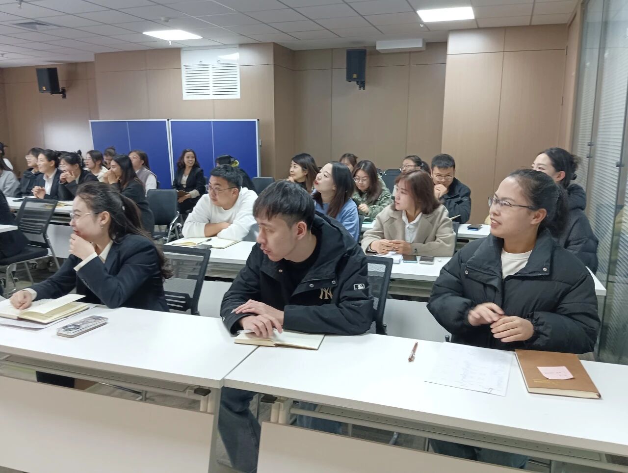 微信图片_2025-12-01_112328_271.jpg 微信图片_2025-12-01_112328_271.jpg