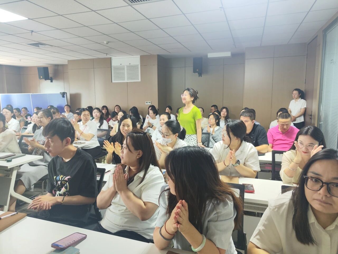 微信图片_2025-12-01_135600_655.jpg 微信图片_2025-12-01_135600_655.jpg