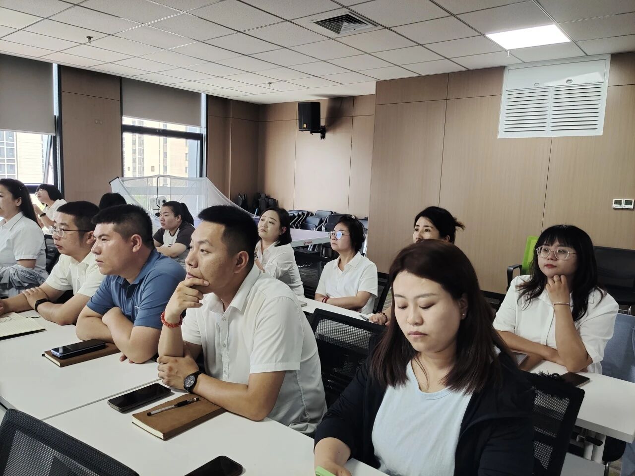 微信图片_2025-12-01_140309_294.jpg 微信图片_2025-12-01_140309_294.jpg