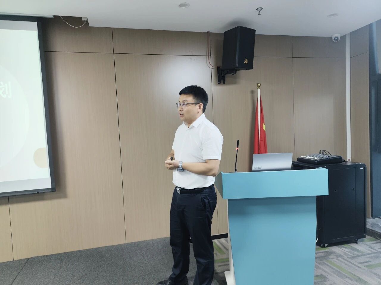 微信图片_2025-12-01_144221_515.jpg 微信图片_2025-12-01_144221_515.jpg