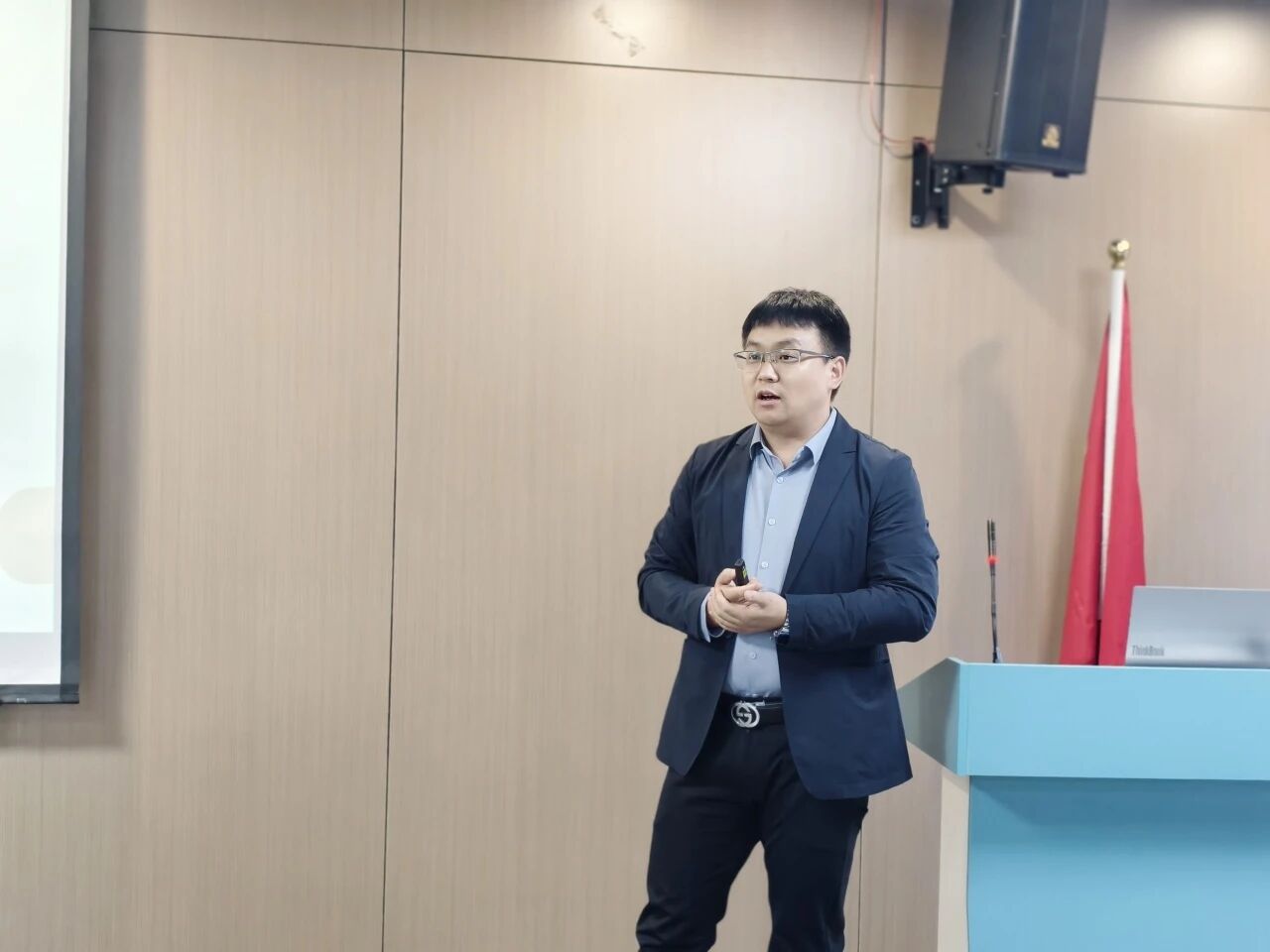 微信图片_2025-12-01_151846_297.jpg 微信图片_2025-12-01_151846_297.jpg