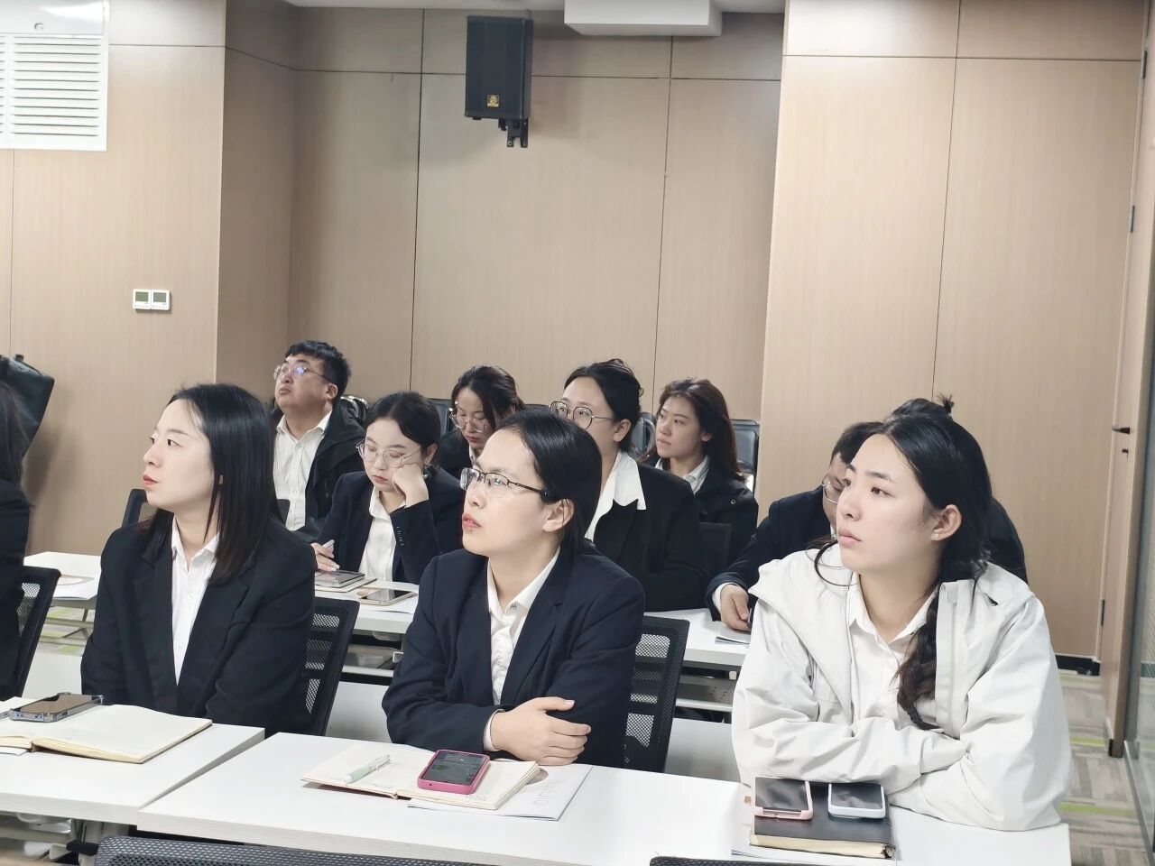 微信图片_2025-12-01_151855_925.jpg 微信图片_2025-12-01_151855_925.jpg