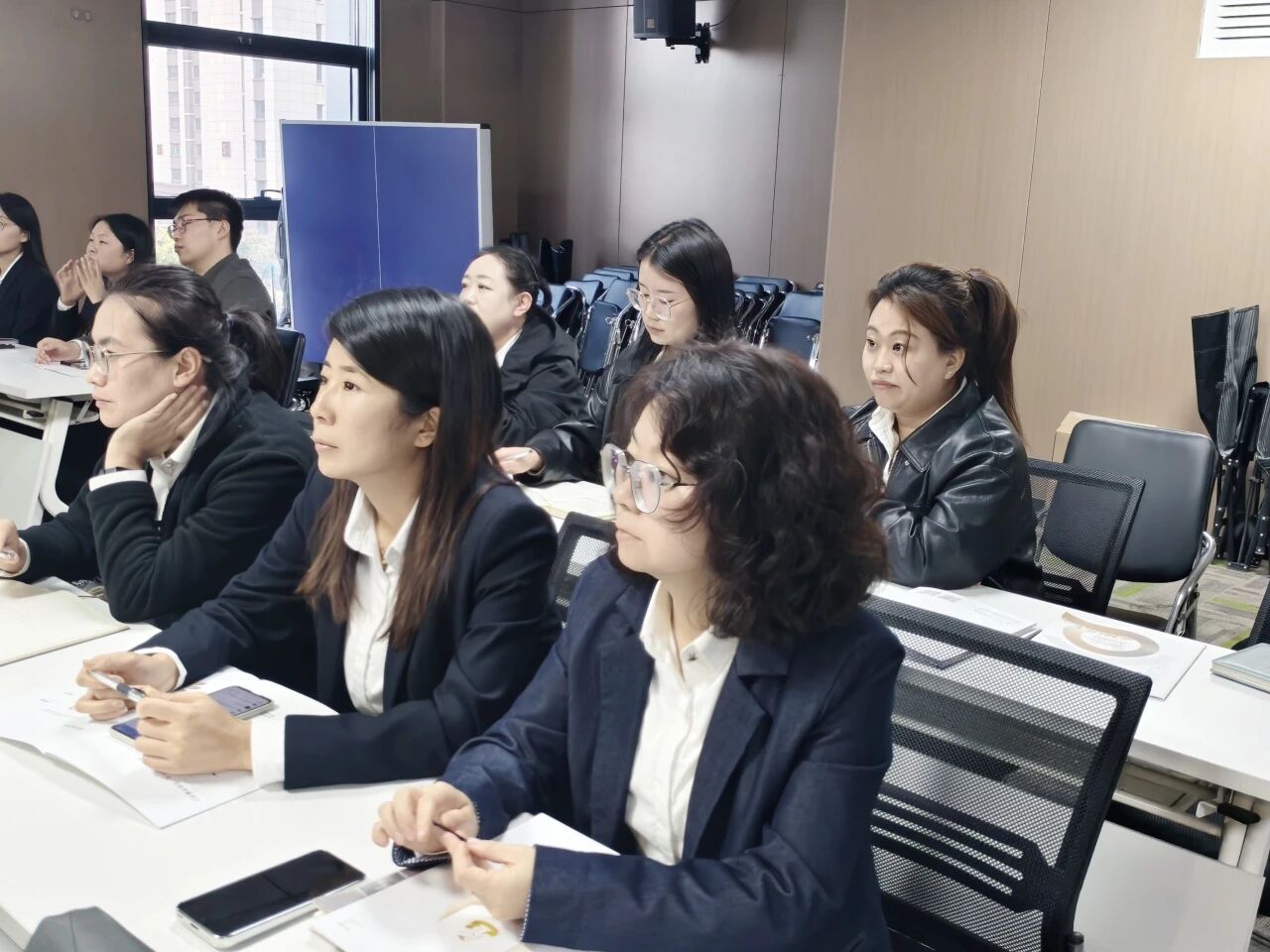 微信图片_2025-12-01_151859_437.jpg 微信图片_2025-12-01_151859_437.jpg